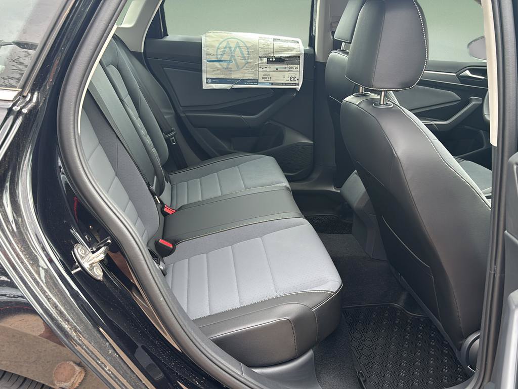 New 2026 Volkswagen Jetta SE FWD image 13