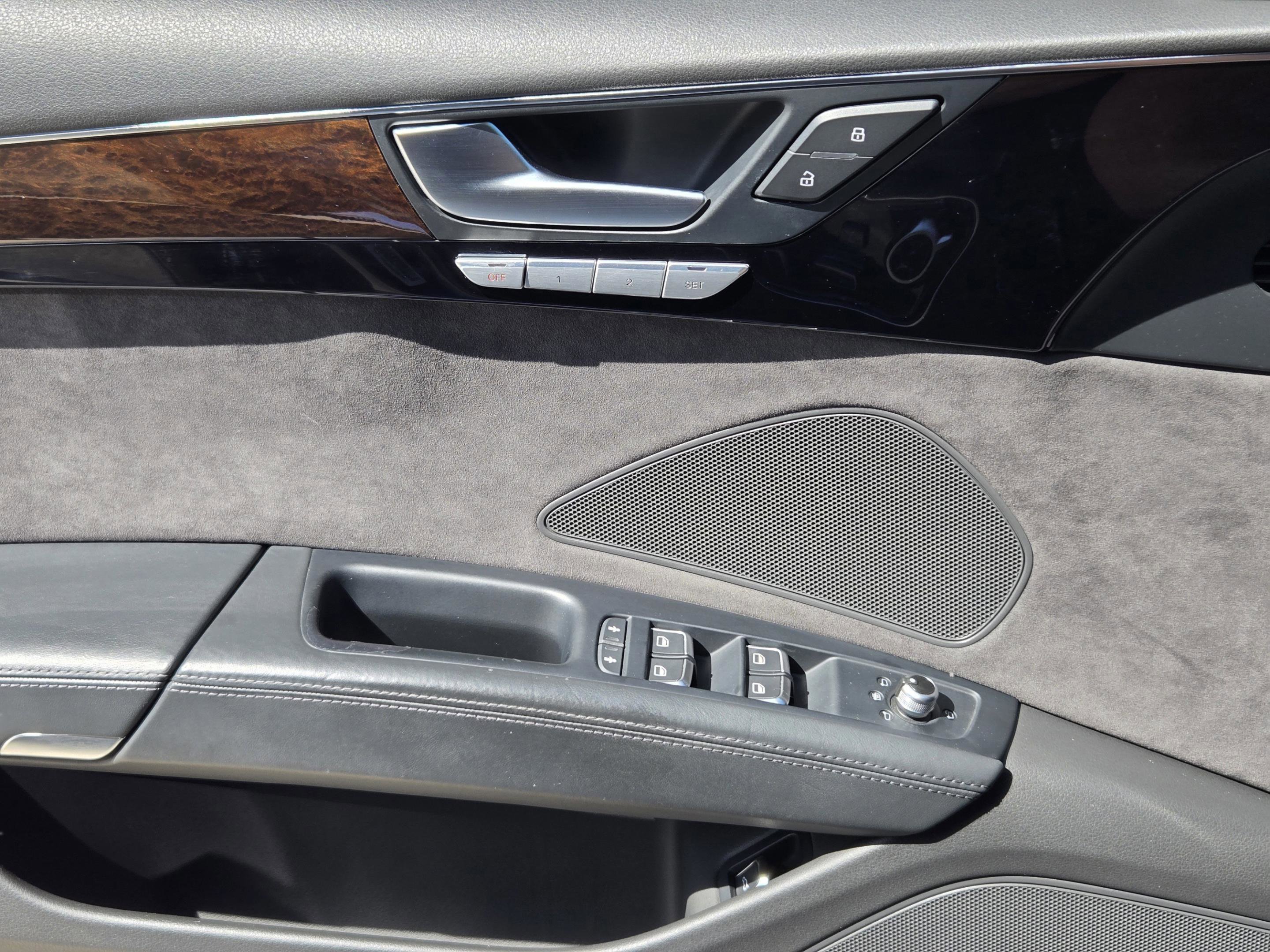 Used 2015 Audi A8 L 4.0T w/ Premium Package image 32