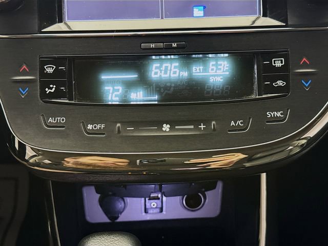 Used 2017 Toyota Avalon XLE image 16