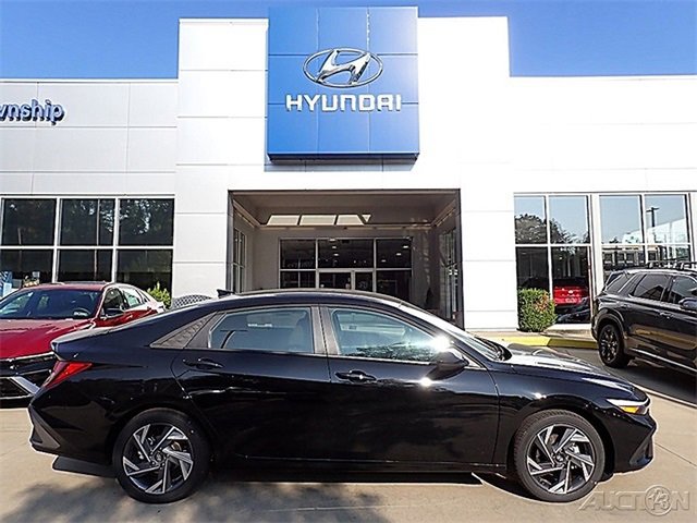 New 2025 Hyundai Elantra Sport