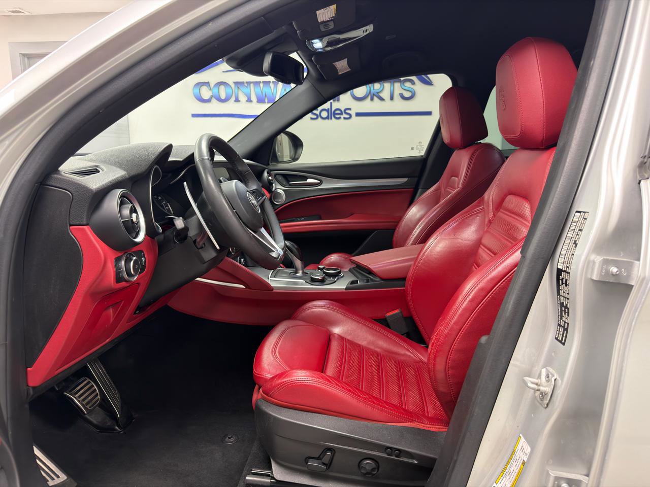 Used 2019 Alfa Romeo Stelvio Ti Sport w/ Quick Order Package 22S Sport AWD/4WD image 9