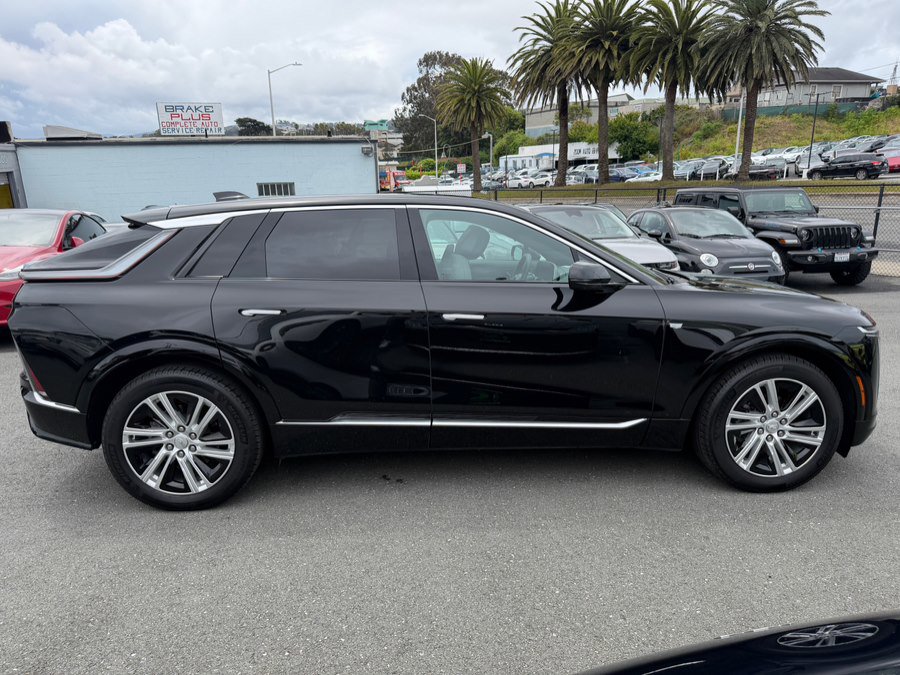 Used 2024 Cadillac Lyriq Tech w/ LPO, Floor Liner Package image 4