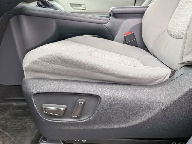 Used 2022 Toyota Sienna LE w/ LE Plus Package image 14