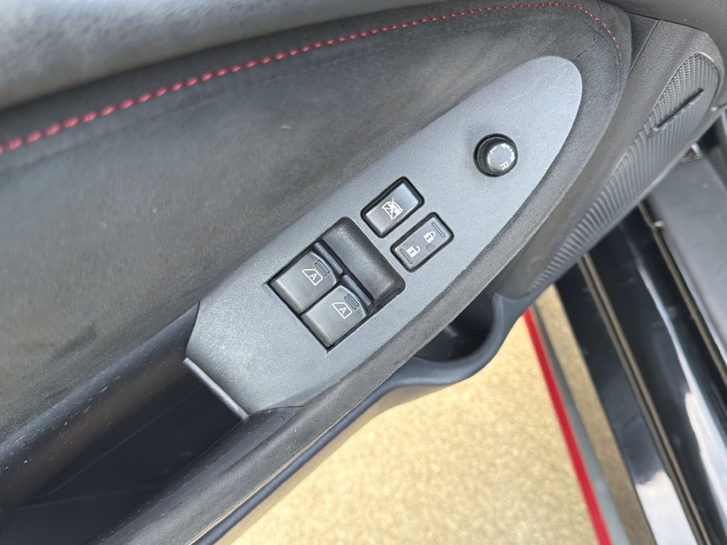 Used 2019 Nissan 370Z NISMO RWD image 16