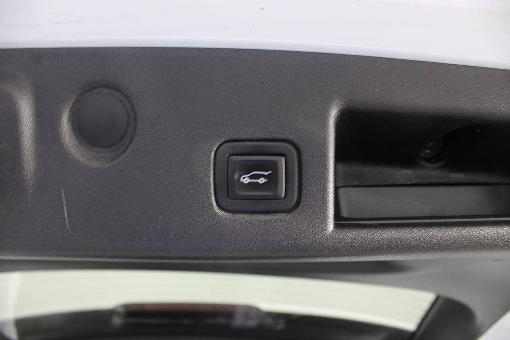 Used 2024 Chevrolet Equinox LT FWD image 19