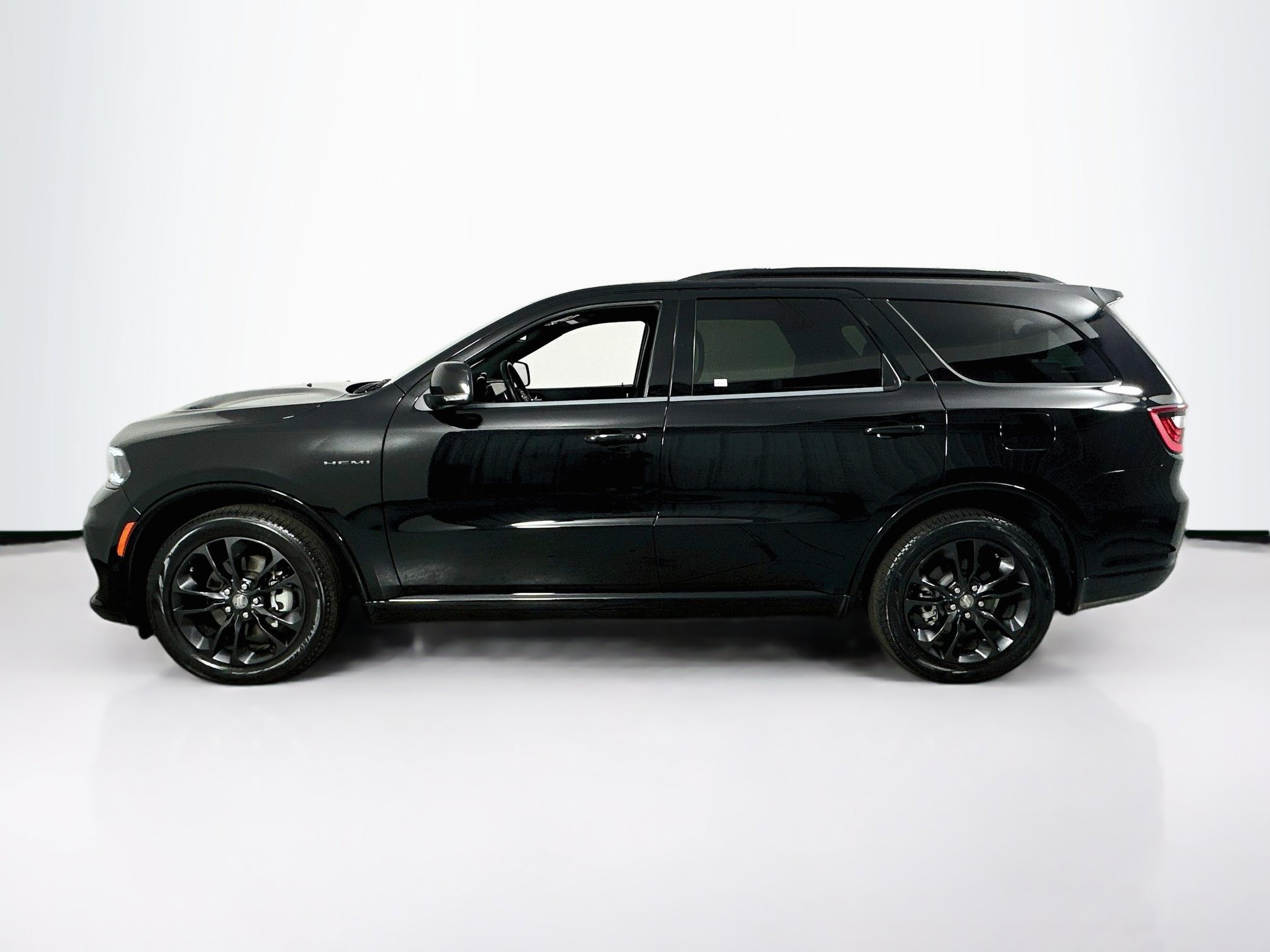 Used 2023 Dodge Durango R/T RWD image 8