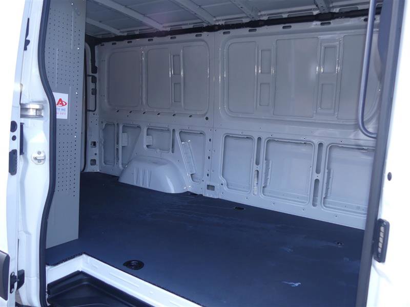 Used 2023 Mercedes-Benz Sprinter 1500 image 2