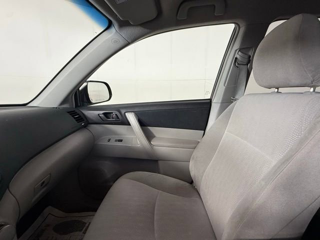 Used 2013 Toyota Highlander FWD image 21