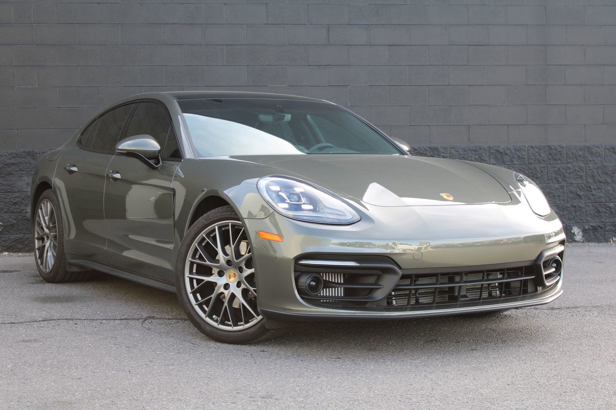 Certified 2023 Porsche Panamera Platinum Edition image 7