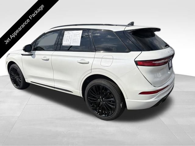 Certified 2023 Lincoln Corsair Reserve w/ Equipment Group 201A image 4