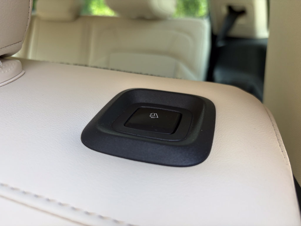 New 2027 Lincoln Navigator Premiere AWD/4WD image 20