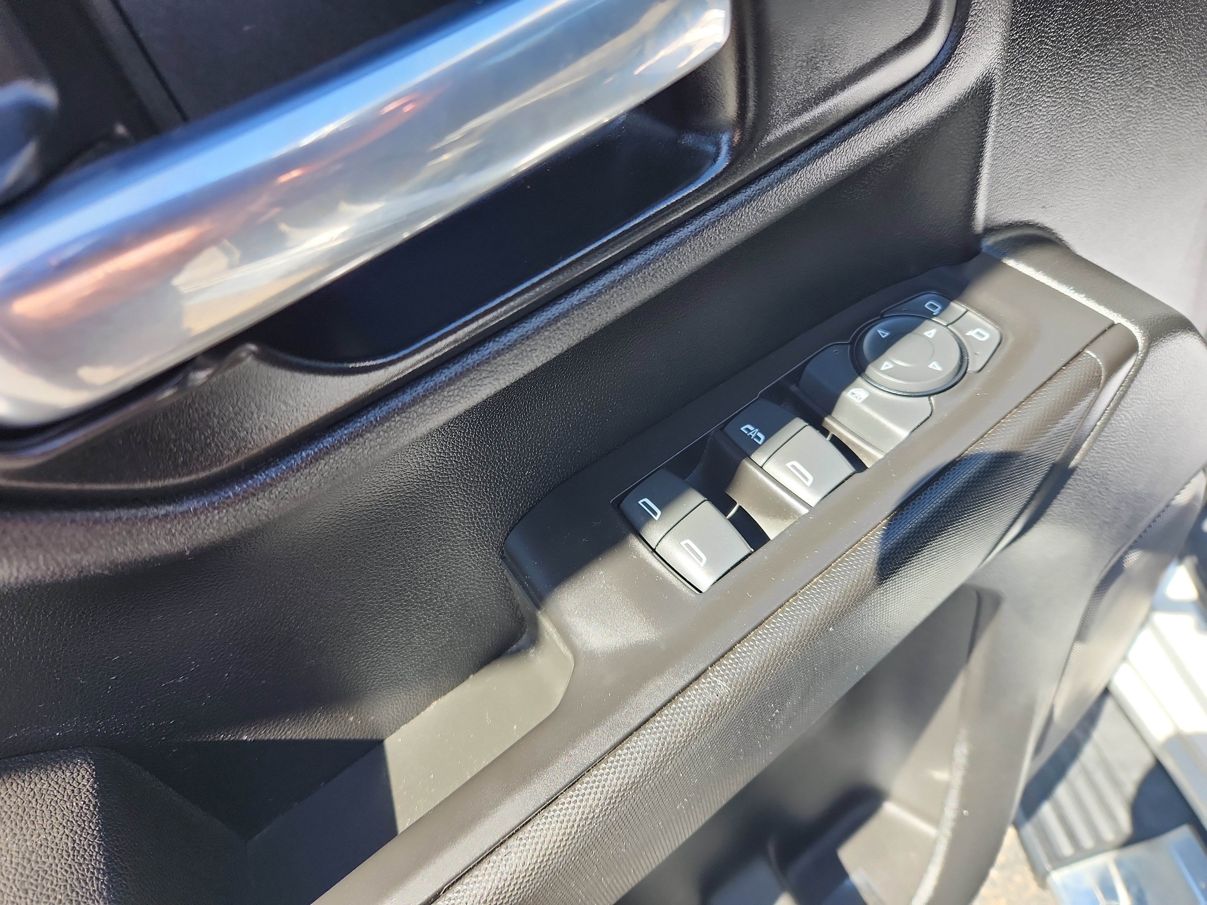 Used 2021 Chevrolet Silverado 1500 Custom image 12