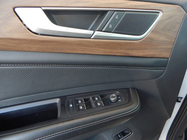 Used 2024 Volkswagen Atlas SE image 16