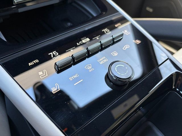 New 2026 Porsche Cayenne E-Hybrid Coupe image 22