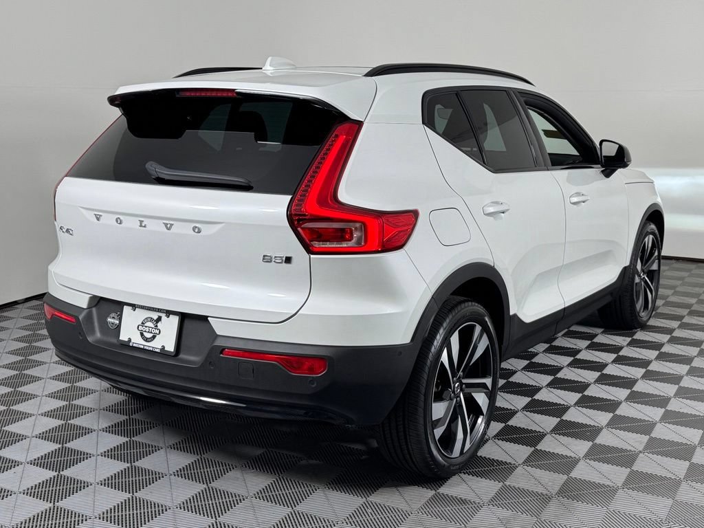 Certified 2023 Volvo XC40 B5 Plus w/ Driver Assist Package AWD/4WD image 6