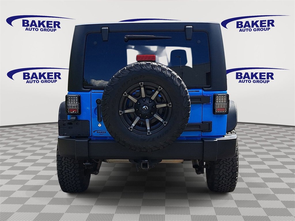 Used 2018 Jeep Wrangler Unlimited Rubicon w/ Connectivity Group image 4