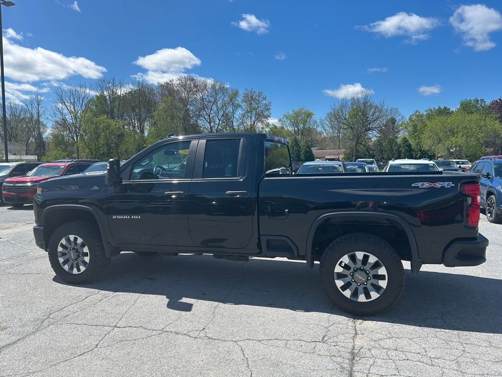 Used 2022 Chevrolet Silverado 2500 LT w/ Convenience Package AWD/4WD image 10
