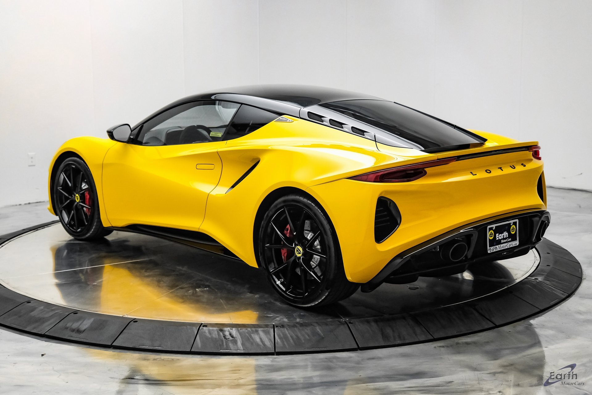 Used 2024 Lotus Emira First Edition image 8