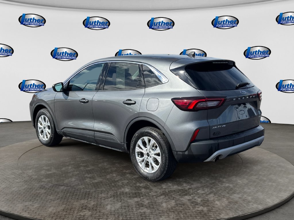 Used 2024 Ford Escape Active AWD/4WD image 3