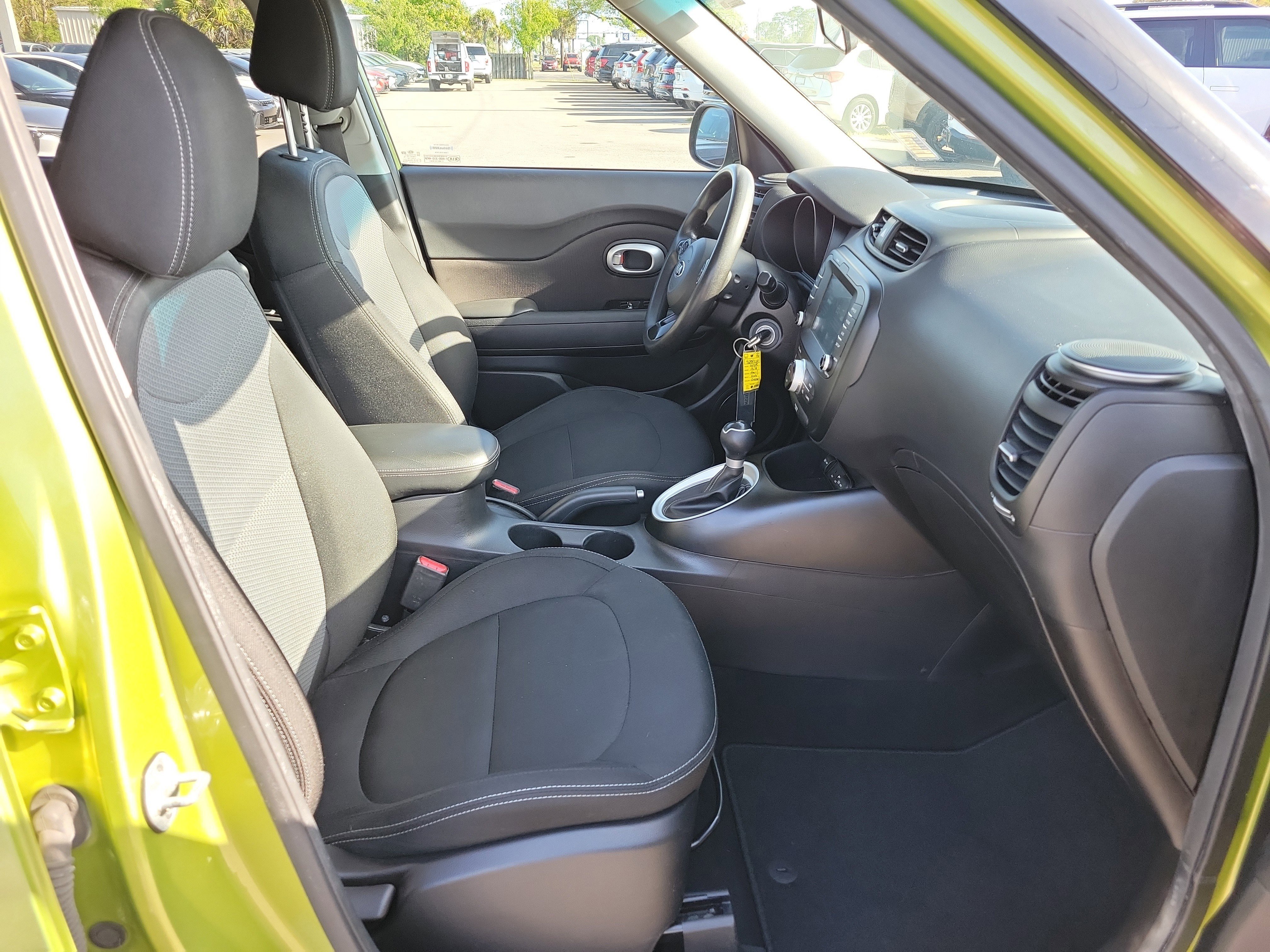 Used 2018 Kia Soul + image 7