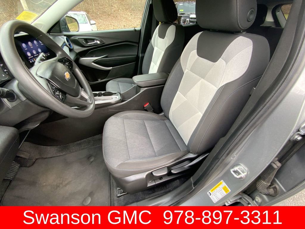 Used 2024 Chevrolet Trax LS w/ Driver Confidence Package image 19