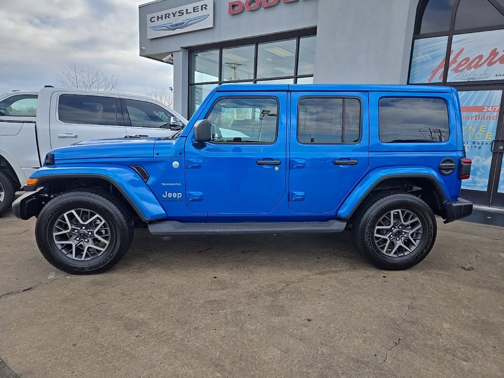 Used 2024 Jeep Wrangler Sahara w/ Technology Group image 5