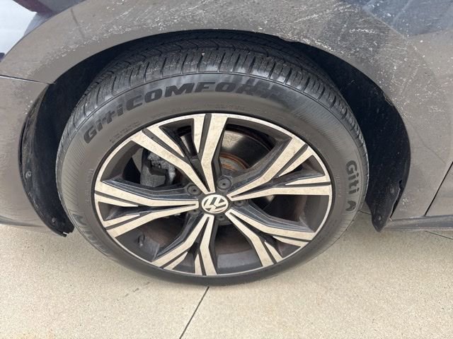 Used 2022 Volkswagen Passat 2.0T SE image 13