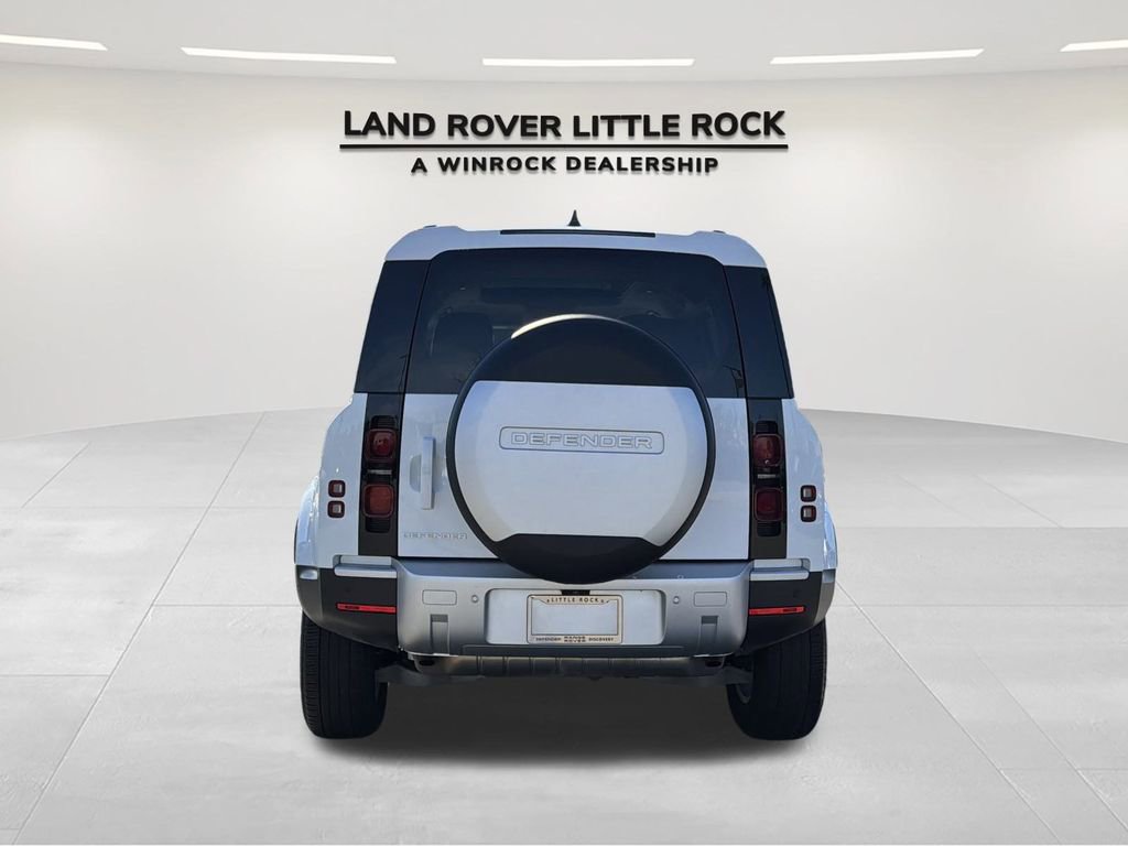 Used 2025 Land Rover Defender 110 S image 7