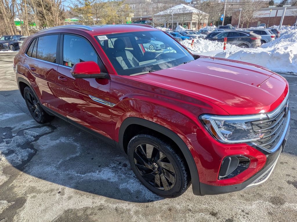 Used 2025 Volkswagen Atlas Cross Sport SE w/ Panoramic Sunroof Package image 7