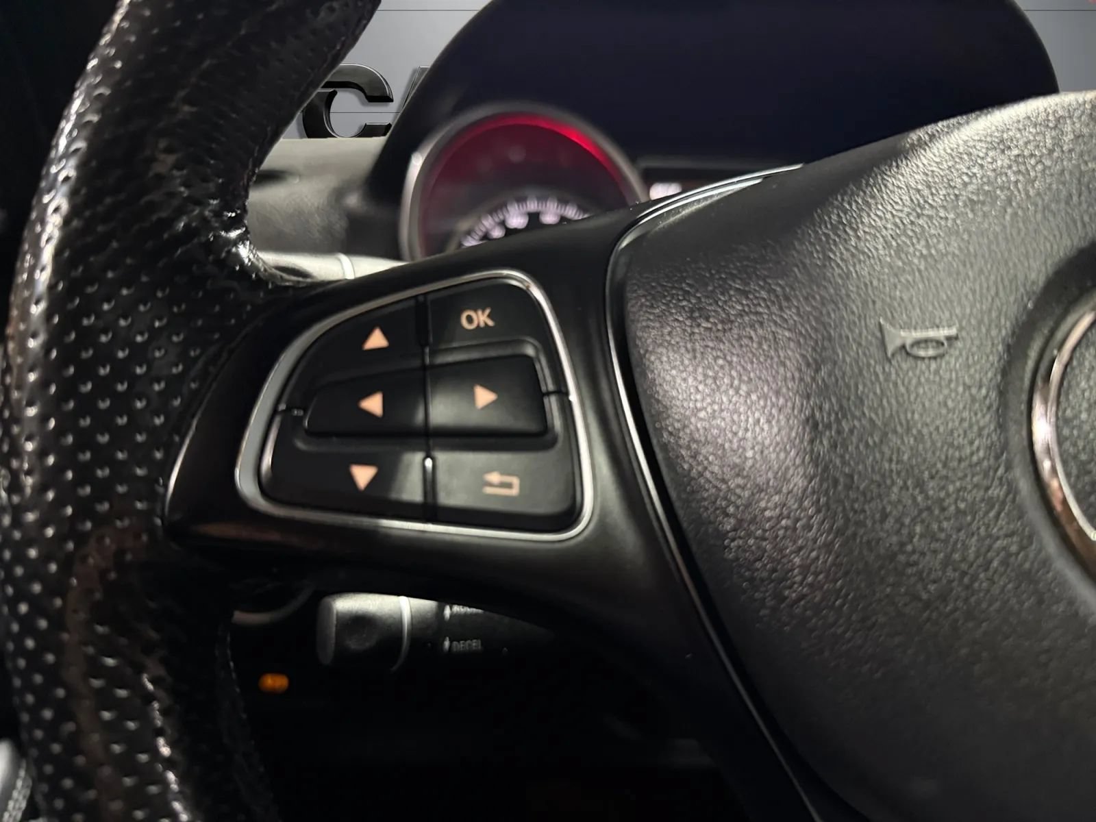 Used 2018 Mercedes-Benz GLE 350 4MATIC image 28