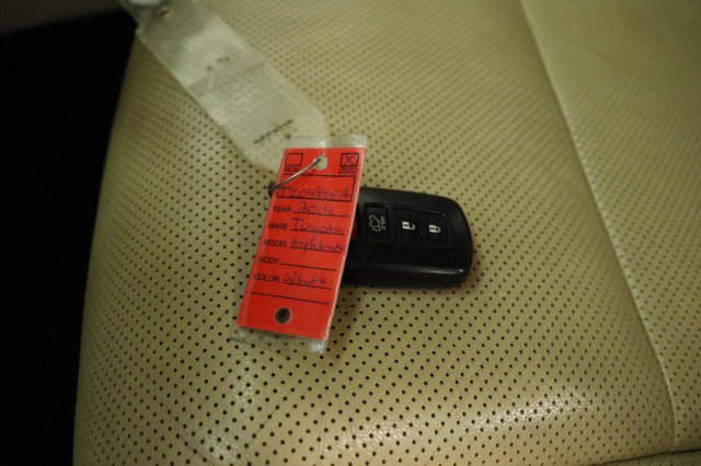 Used 2014 Toyota Highlander Limited FWD image 34
