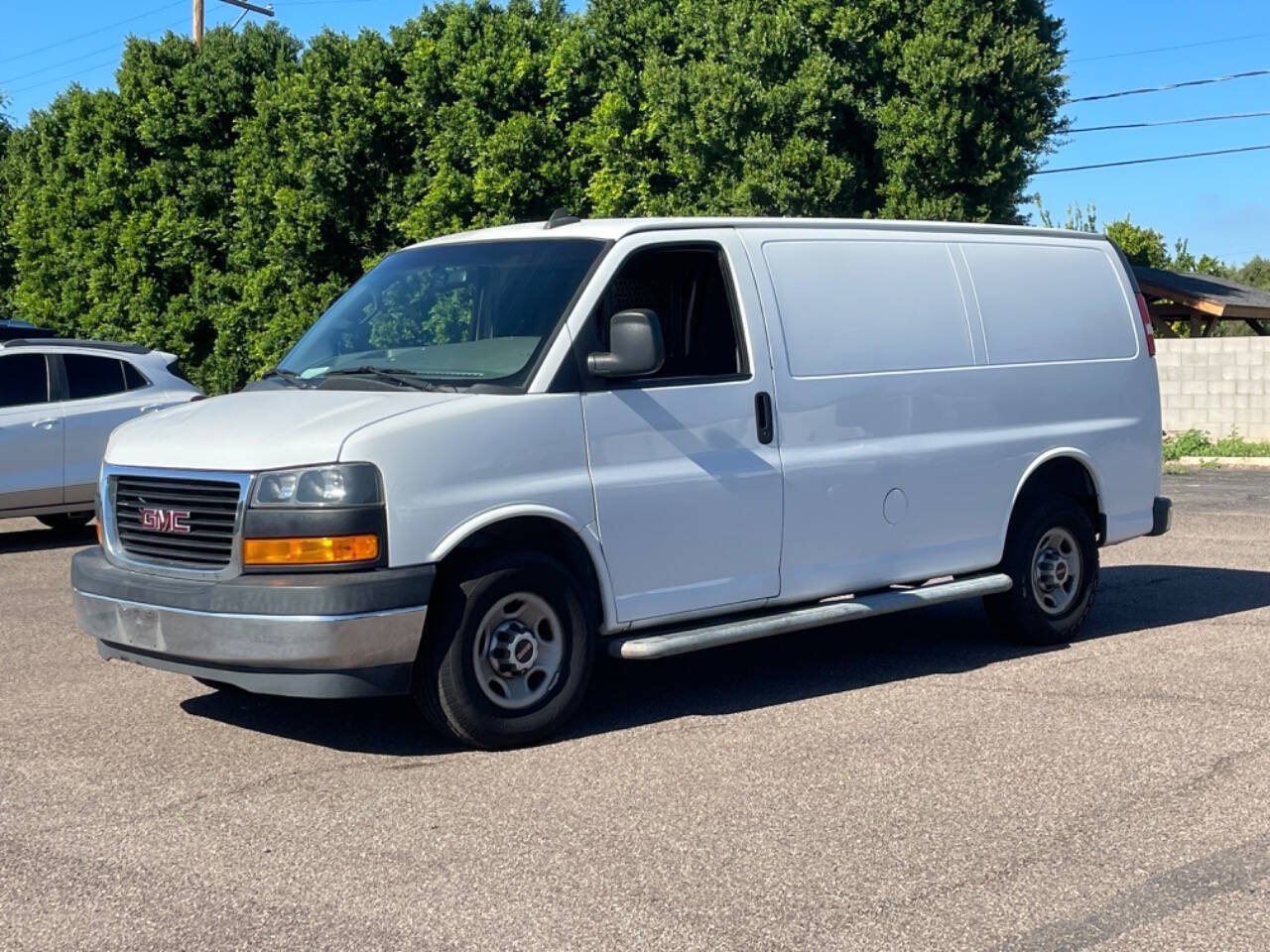 Used 2019 GMC Savana 2500 w/ Driver Convenience Package RWD image 7