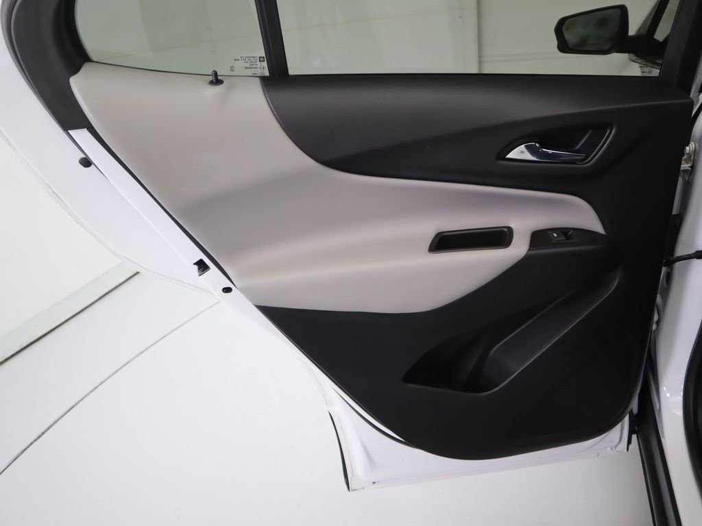 Used 2021 Chevrolet Equinox LS w/ LS Convenience Package image 24