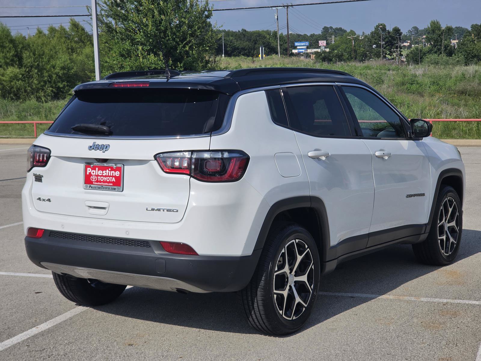 Used 2024 Jeep Compass Limited AWD/4WD image 6