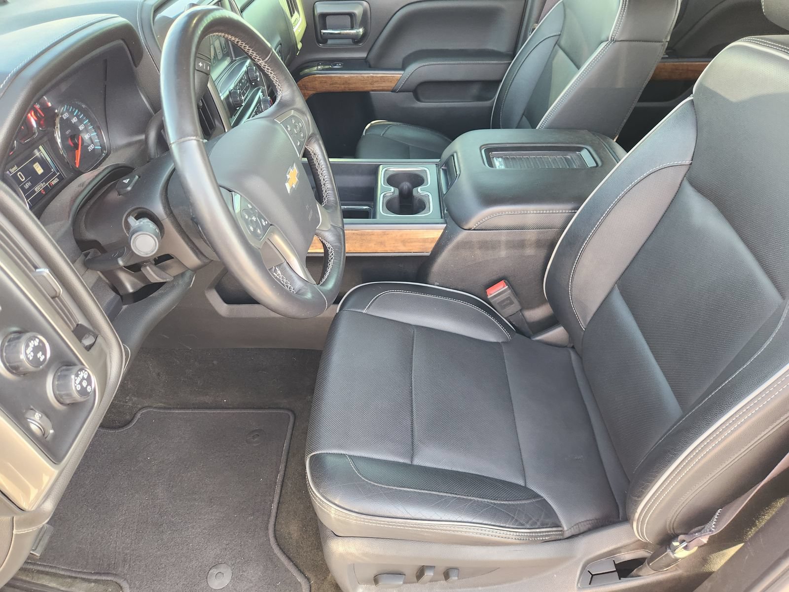 Used 2017 Chevrolet Silverado 1500 High Country AWD/4WD image 17