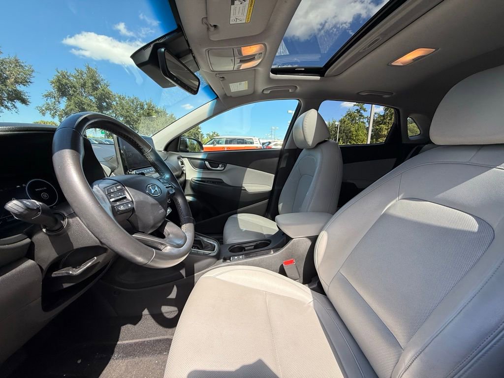 Used 2022 Hyundai Kona Limited image 17