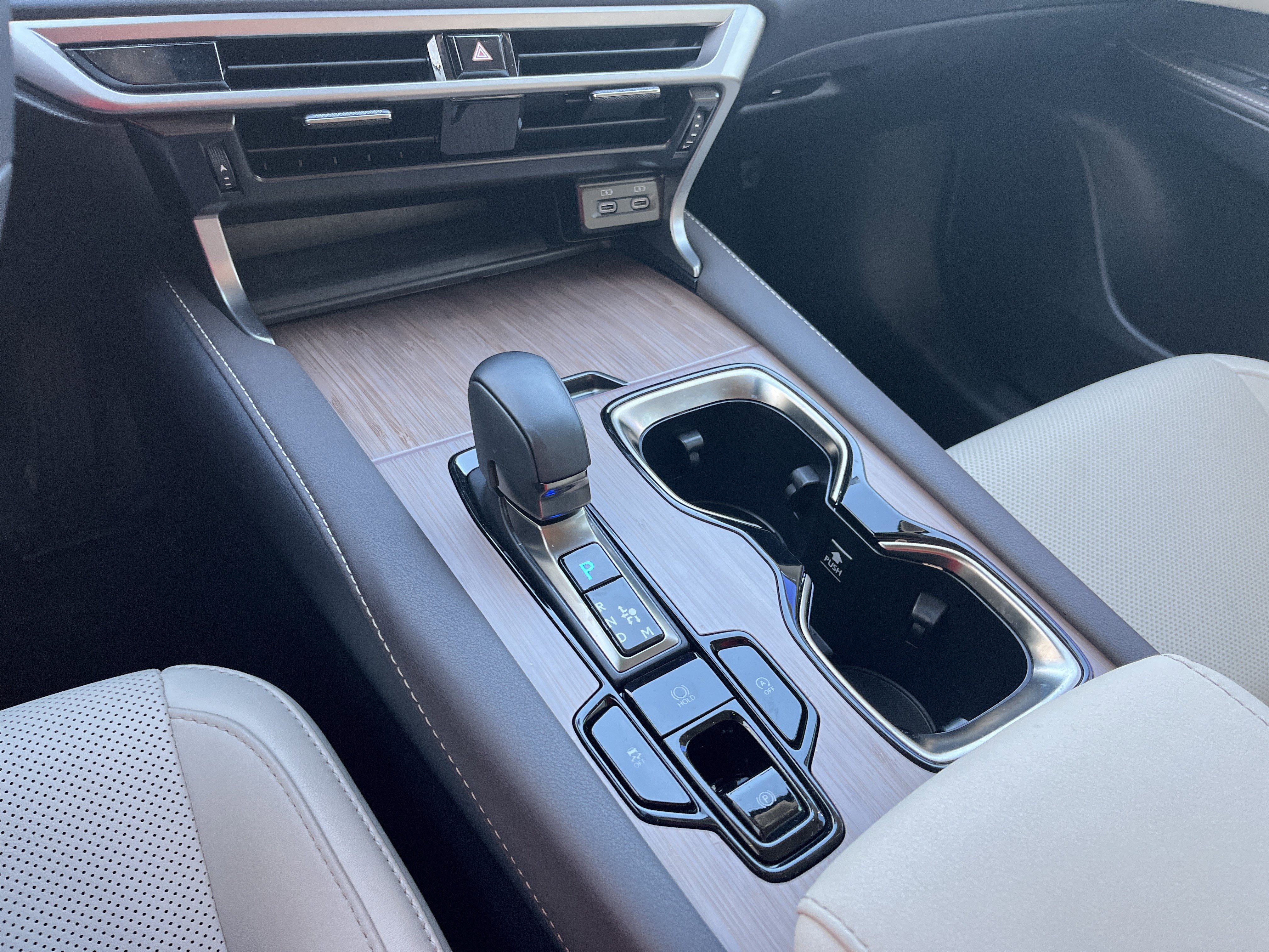 Used 2024 Lexus RX 350 Premium w/ Accessory Package (Z1) image 11