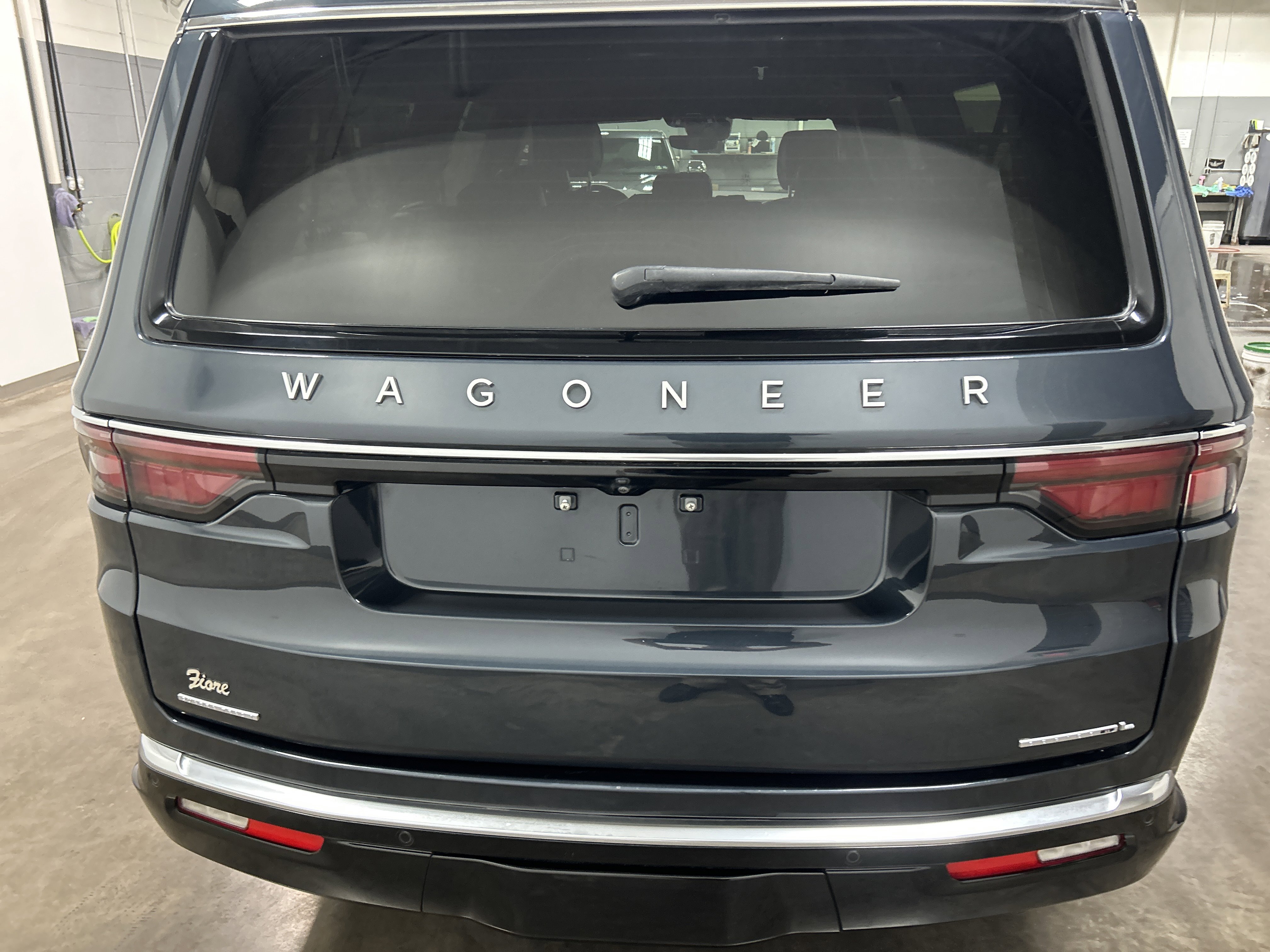 Used 2023 Jeep Wagoneer L Series II video 4