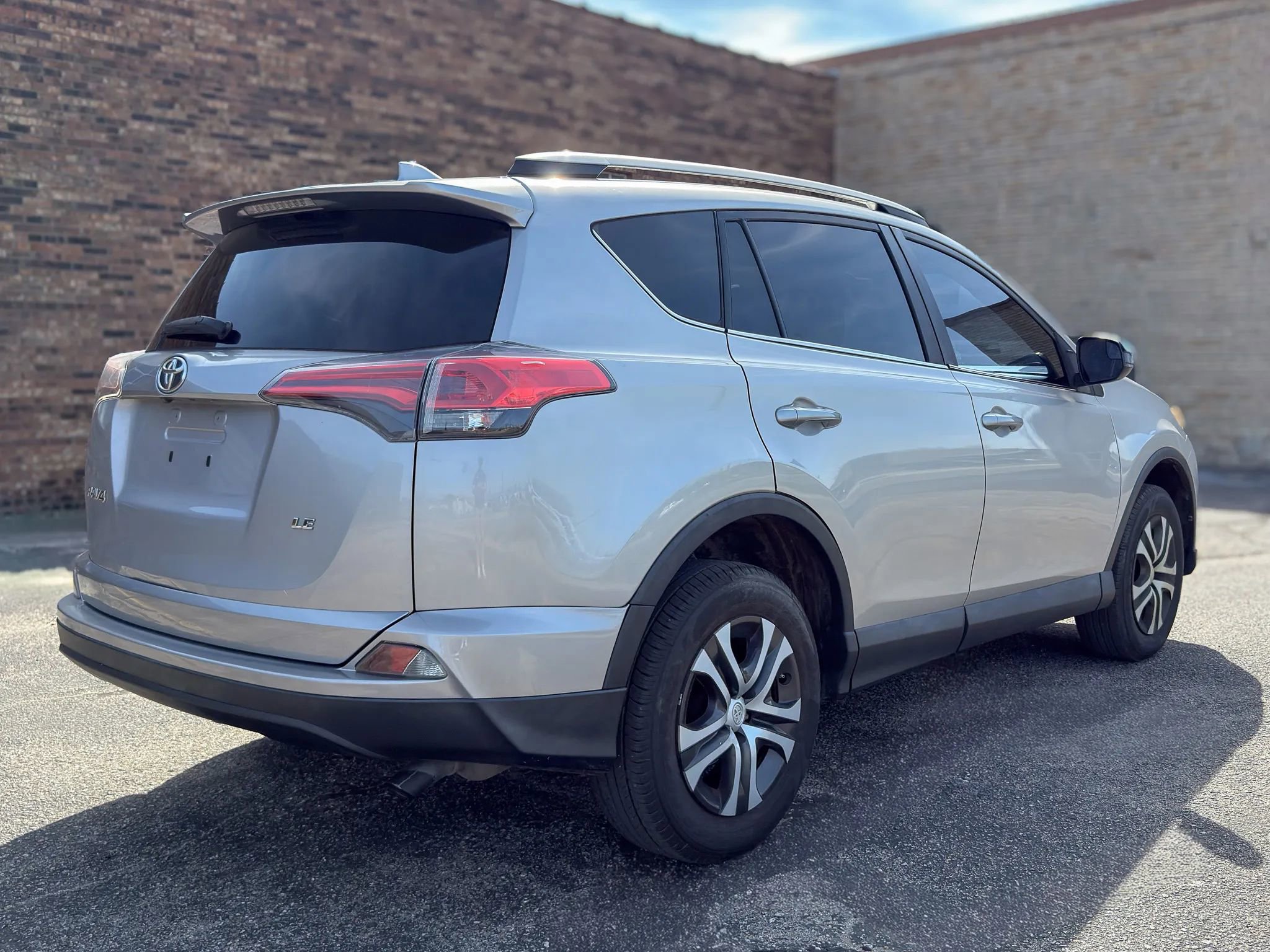 Used 2017 Toyota RAV4 LE w/ All Weather Liner Package image 8