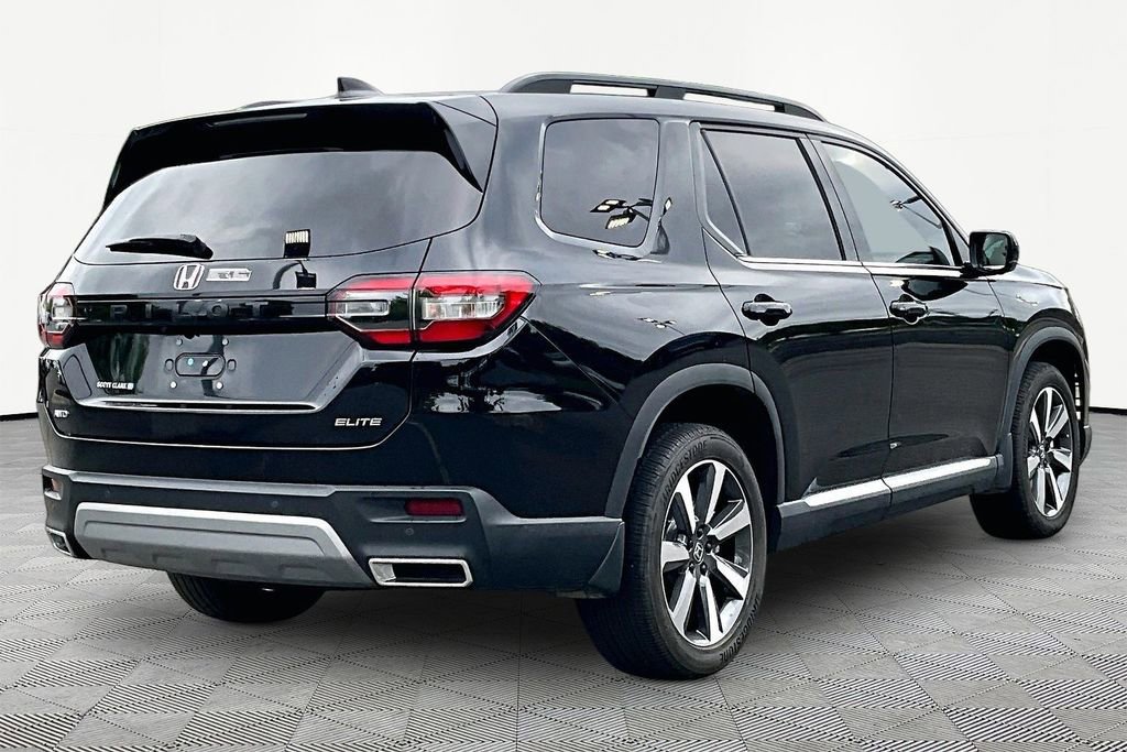 Certified 2025 Honda Pilot Elite image 5