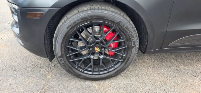 Used 2018 Porsche Macan GTS w/ Premium Package Plus AWD/4WD image 57