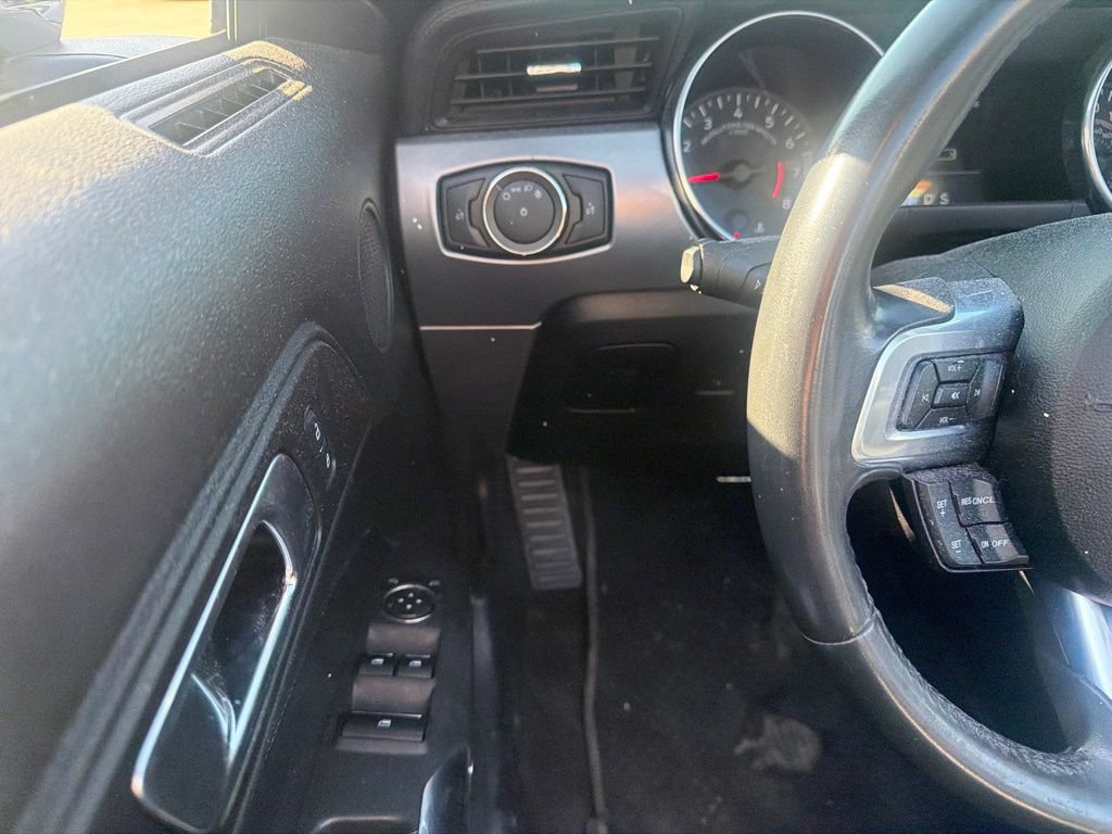 Used 2022 Ford Mustang Premium RWD image 20