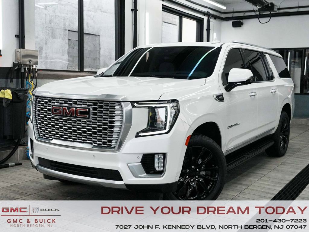 Used 2024 GMC Yukon XL Denali w/ Advanced Technology Package image 1
