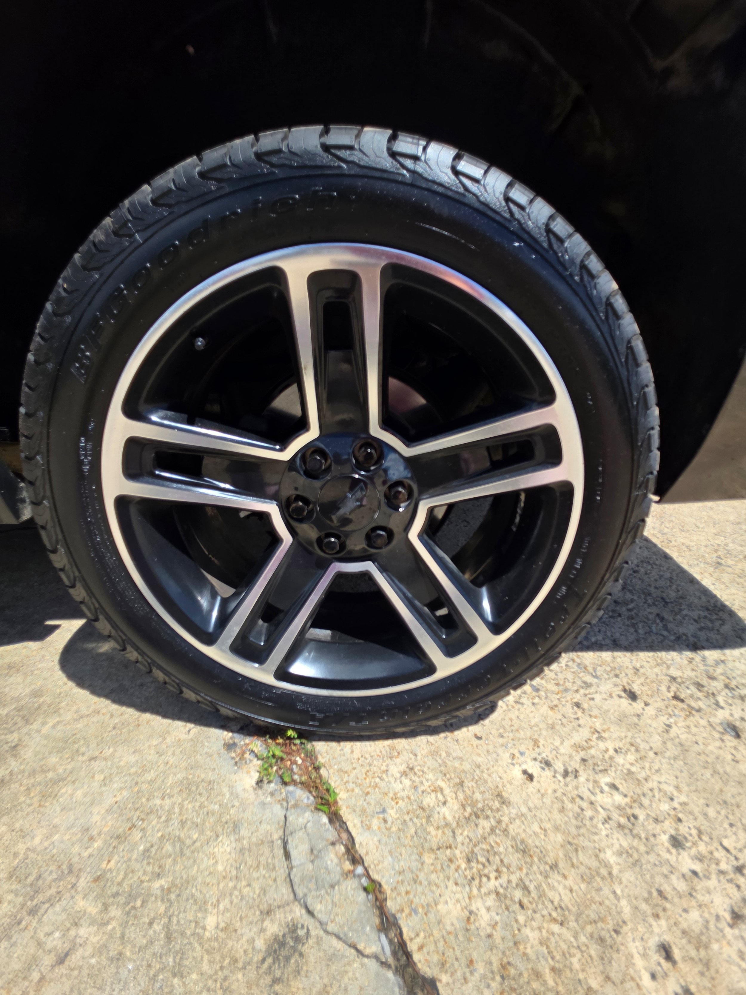 Used 2018 Chevrolet Suburban Premier AWD/4WD image 30