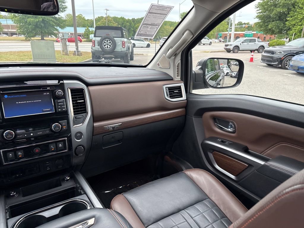 Used 2018 Nissan Titan Platinum Reserve w/ Platinum Utility Package AWD/4WD image 11