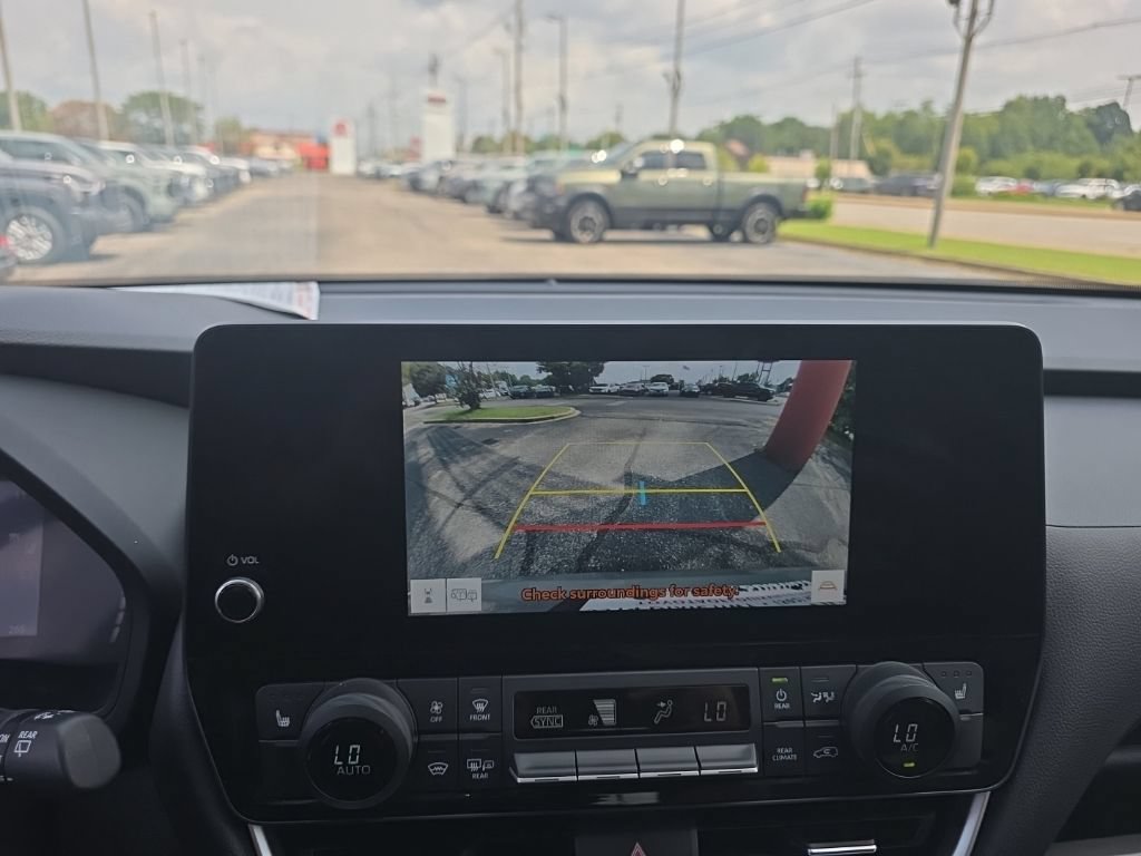 Used 2025 Toyota Grand Highlander AWD image 22