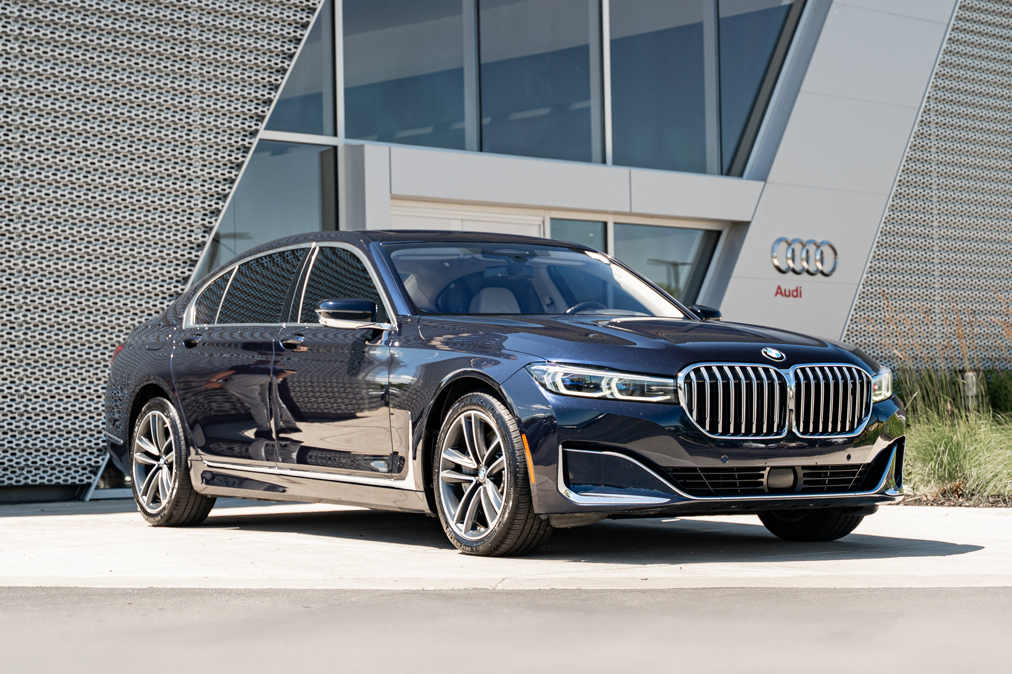Used 2020 BMW 750i xDrive w/ Autobahn Package