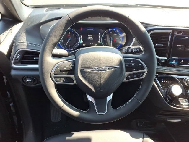 New 2026 Chrysler Pacifica Select AWD/4WD image 5