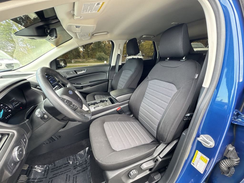 Used 2022 Ford Edge SE w/ Black Appearance Package image 13
