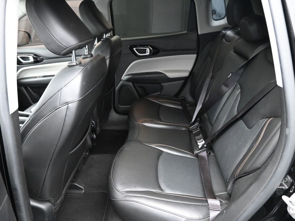 Used 2022 Jeep Compass Limited image 12